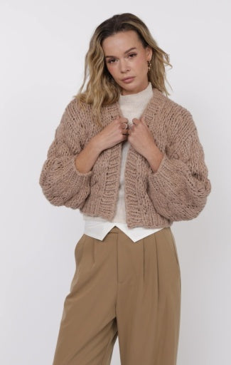 THIS AND THAT CHUNKY CARDI