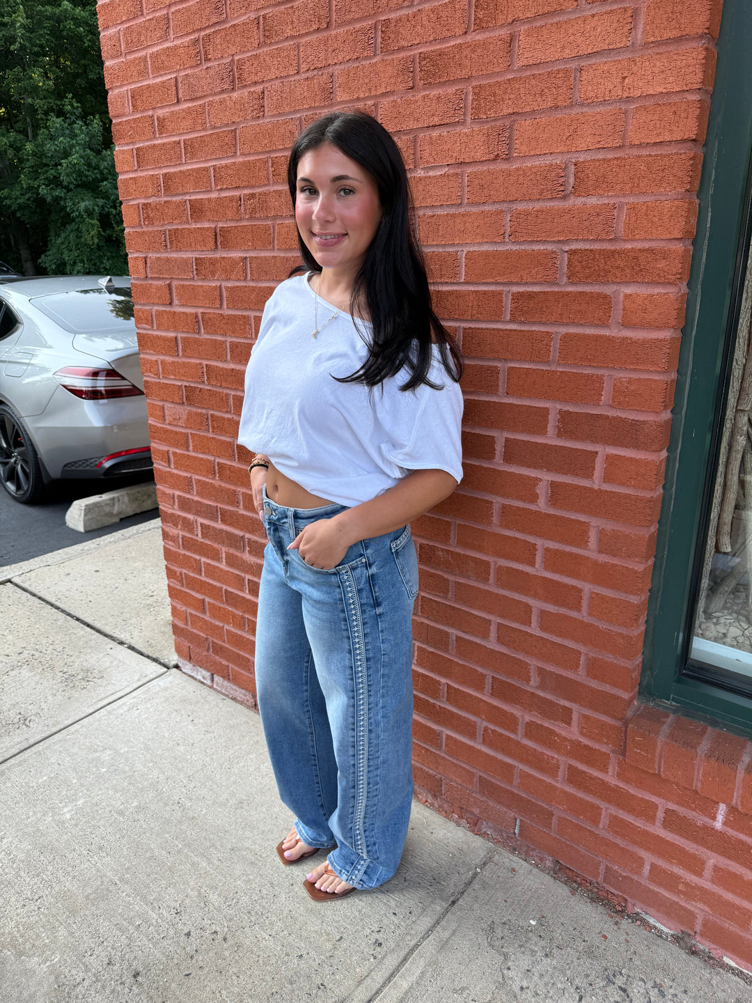 Ellesa Embroidered Crop Jeans