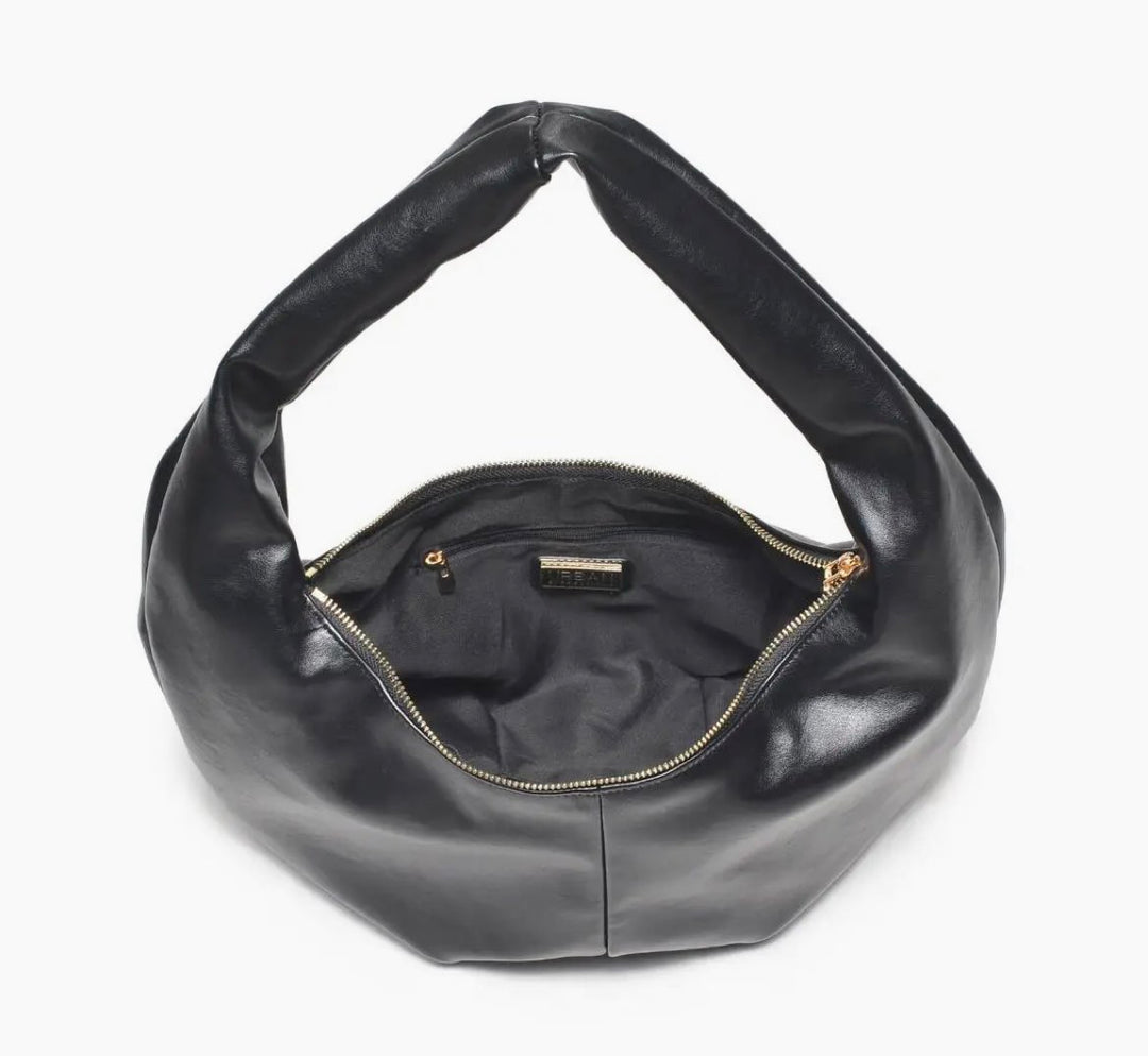Sara Hobo