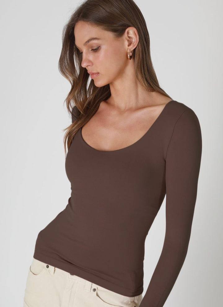 Clean Line Sweetheart Long Sleeve Top