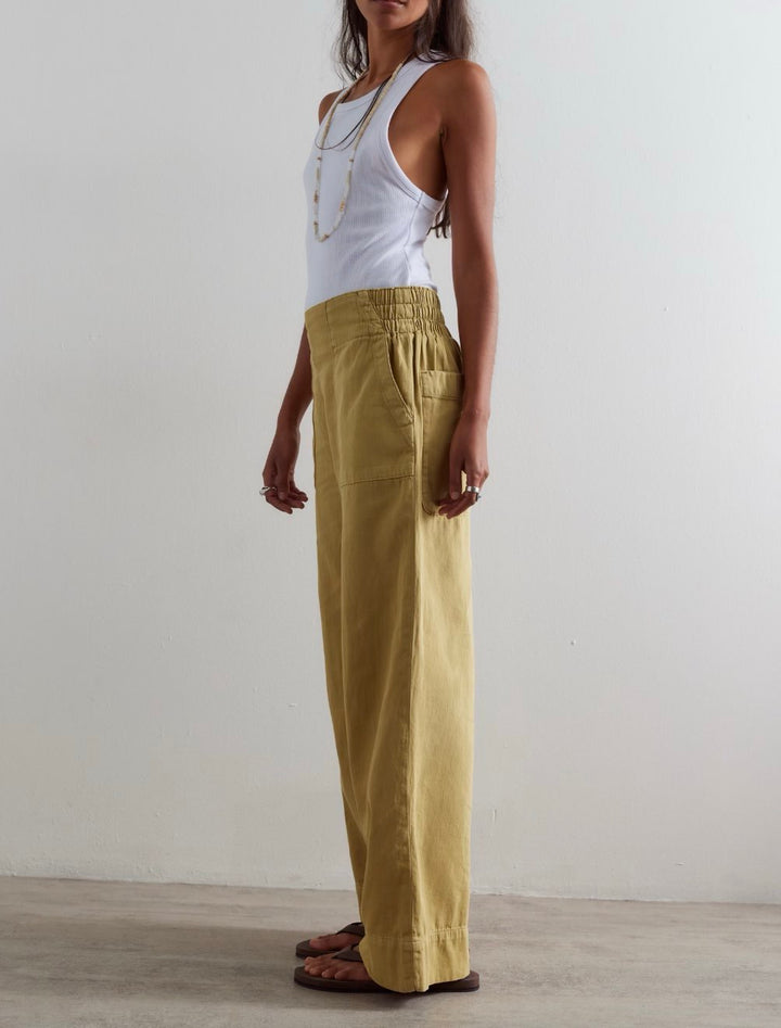 BREEZY DENIM PULL ON