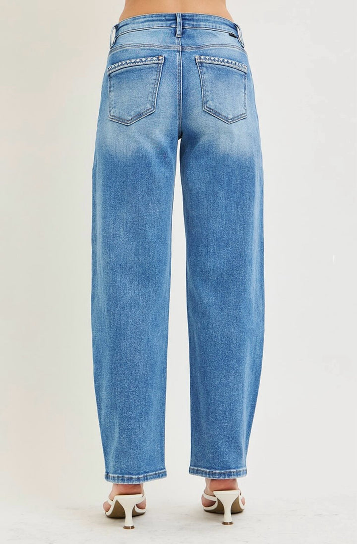 HIGH RISE ANKLE BARREL EMBO DETAILED JEANS
