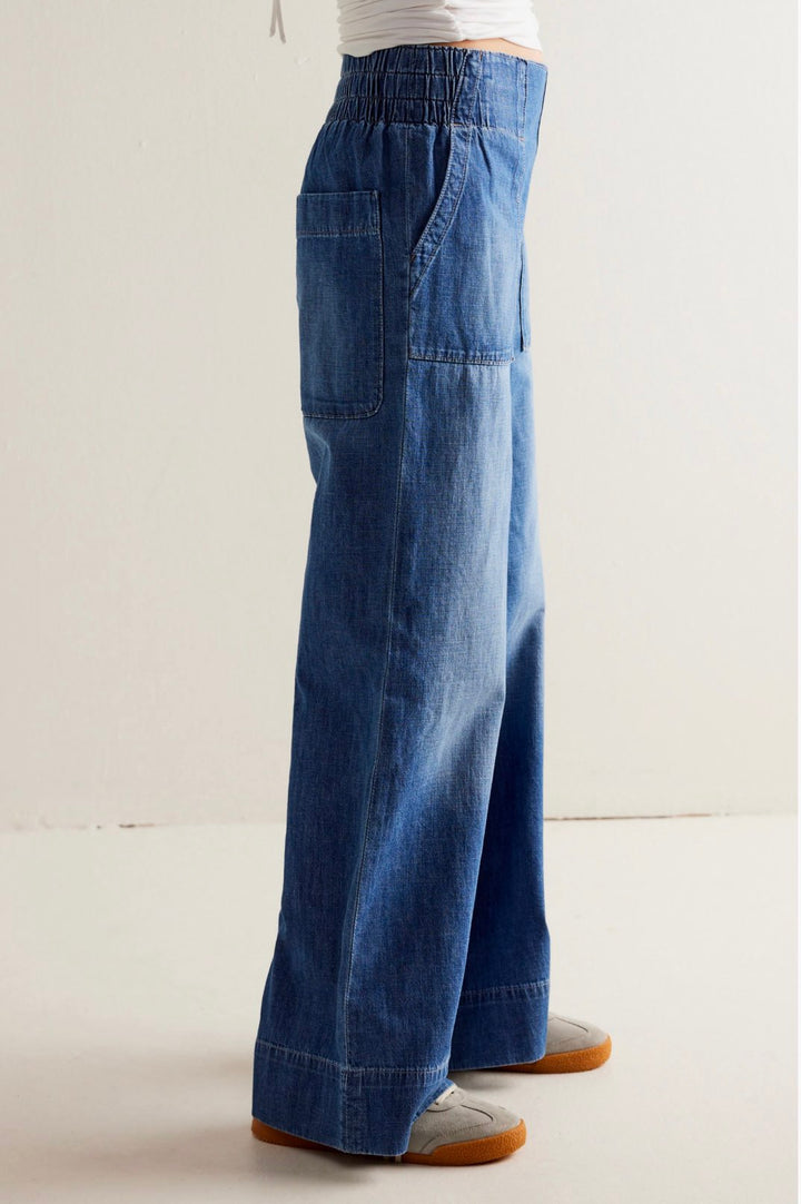 BREEZY DENIM PULL ON
