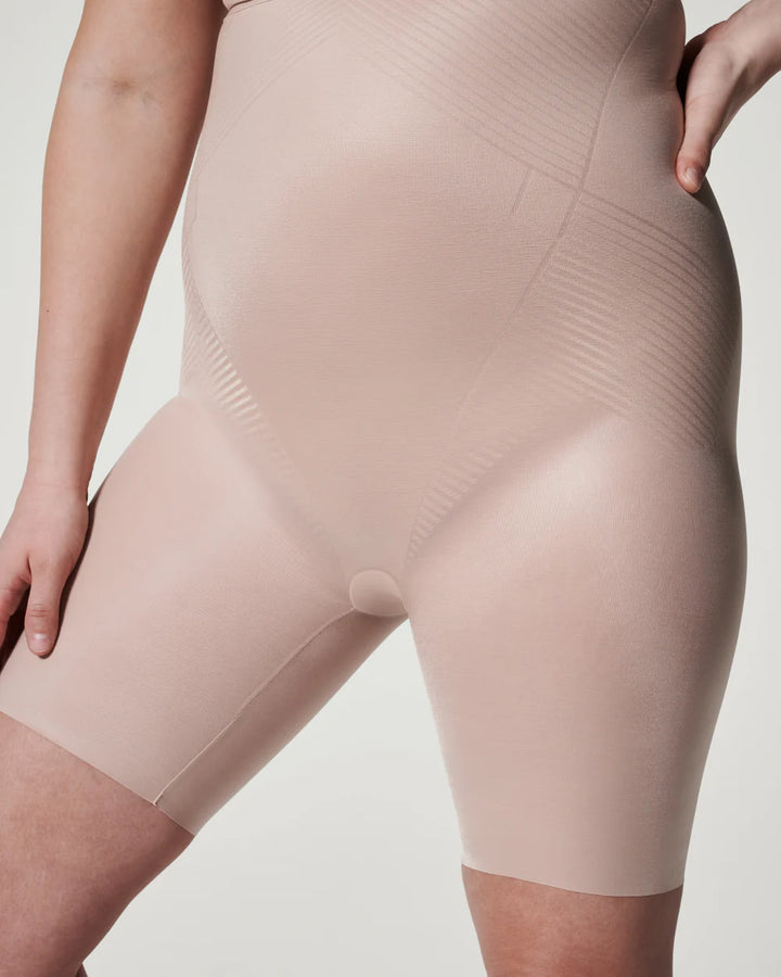 Thinstincts 2.0 high-waisted mid-thigh short