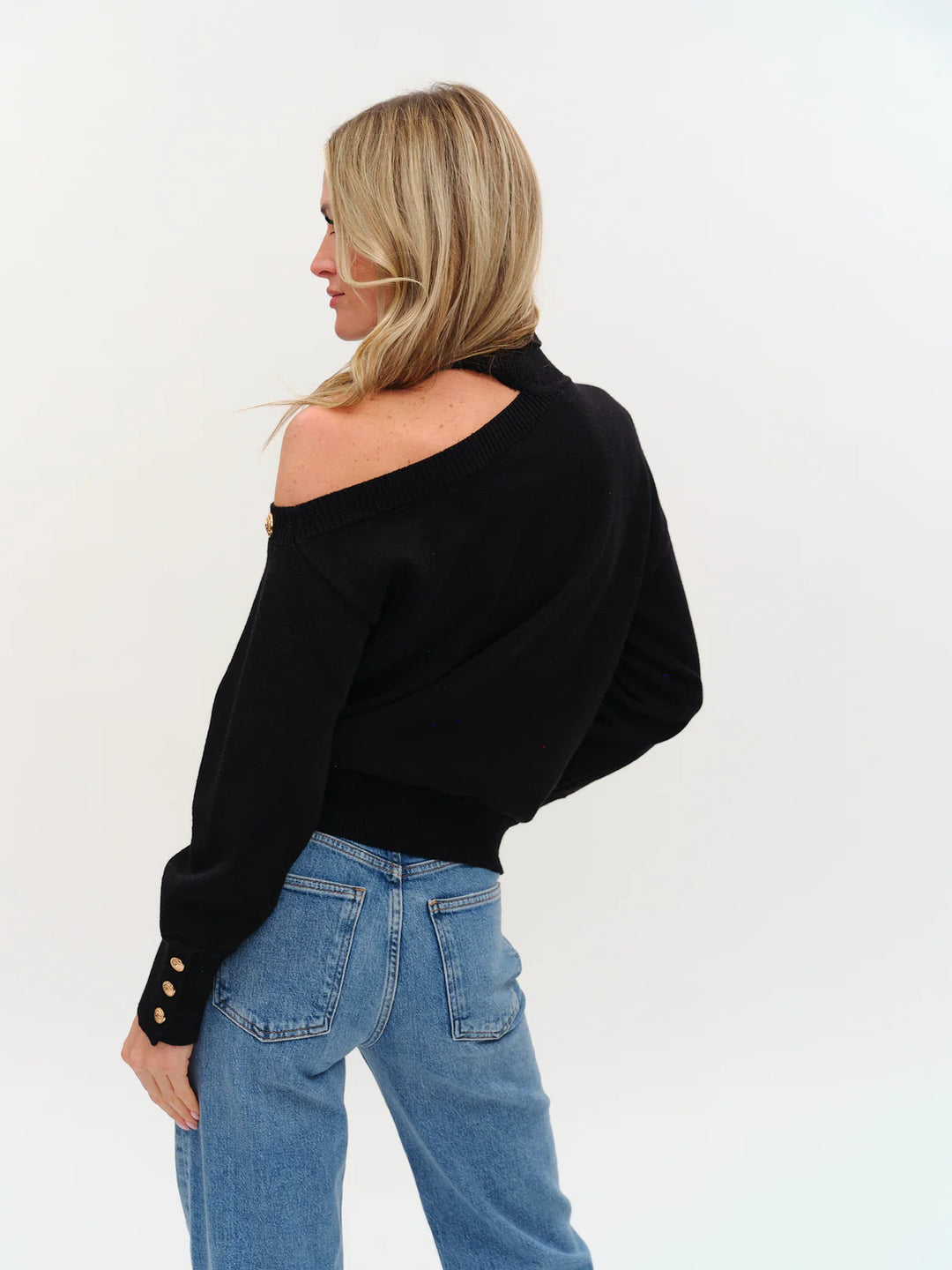 TIFFANY SLIT SHOULDER TURTLE NECK